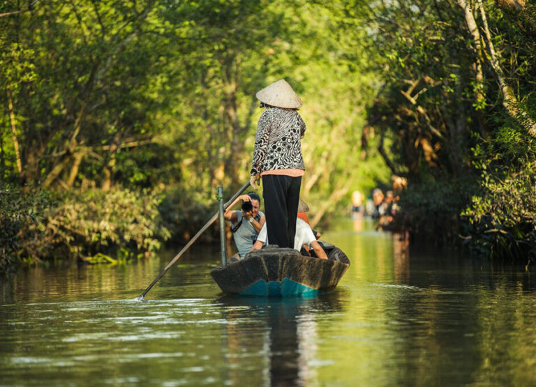 Mekong River Crossing: Vietnam to Cambodia  —  7 Days / 6 Nights